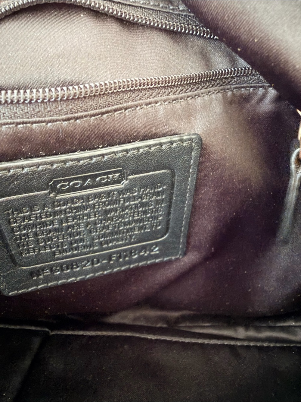 SOLD✅ Coach Black Leather Shoulder Bag with Gold Hardware - Picture 12 of 13